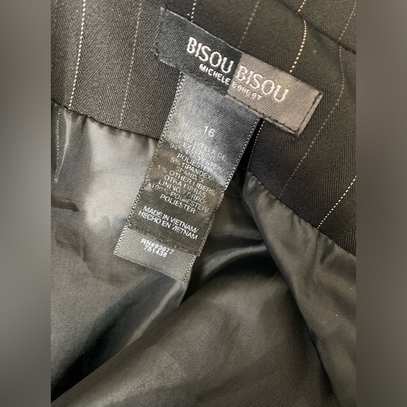 Bisou Bisou Black Pinstripe Blazer Size 16 - Picture 12 of 12